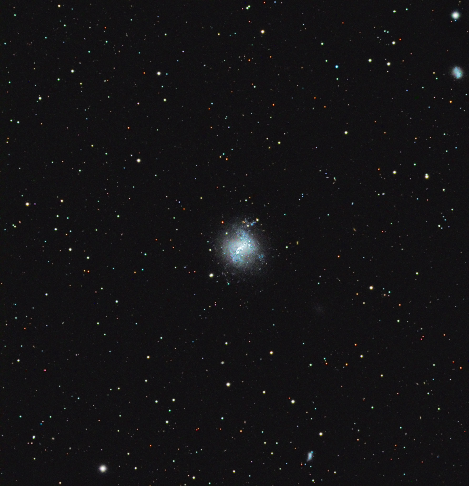 Stargazer Snaps Amazing Photo of Deep Space Oasis